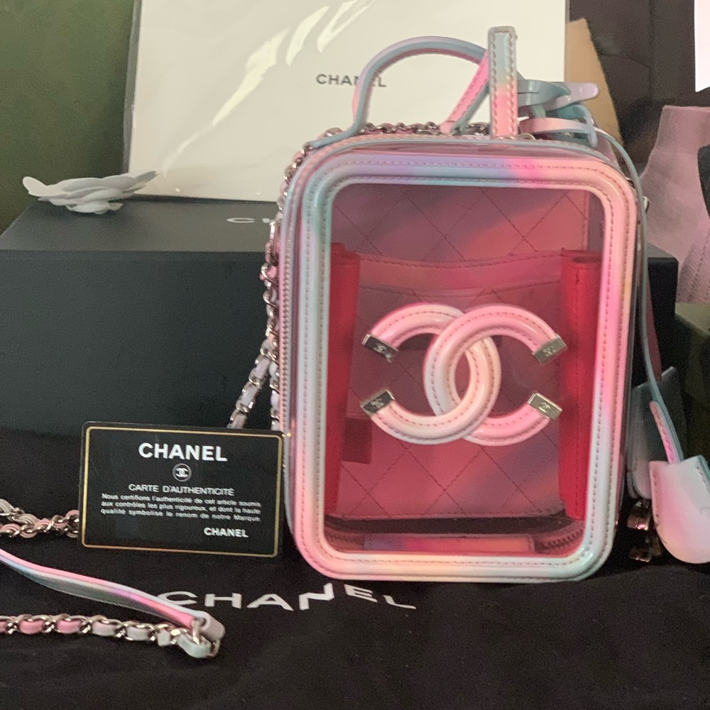 Chanel bag aunthentic lightly used